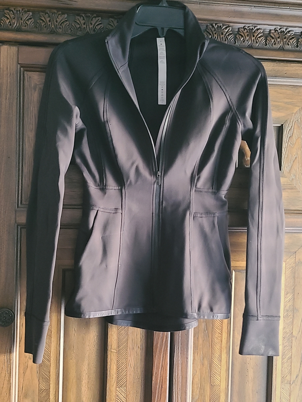 Lululemon Athletica In Profile Black Full-Zip Jacket sz. 4